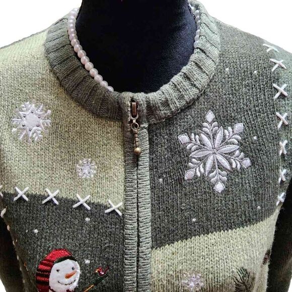 Croft and Barrow Petite Large Green Christmas Zip Up Sweater - Picture 2 of 13